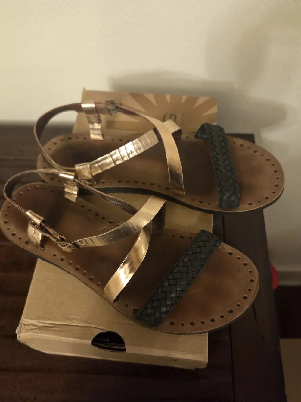 Vintage, Women's UGG. Jordyne sandals, Size 8
